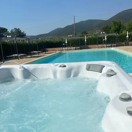 Borgo Bernabei * Buriano (Grosseto)