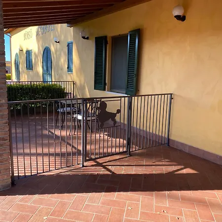 Casa di campagna Borgo Bernabei Buriano (Grosseto)
